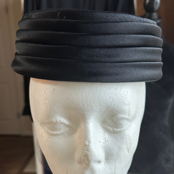 Elegant Black Vintage Modern Miss Hat - Picture 1 of 7